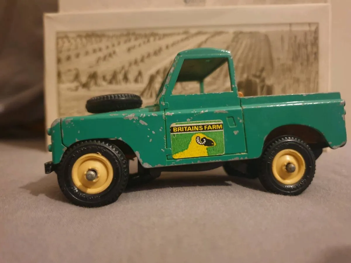 VINTAGE 1970S JOHN DEERE LAND ROVER DIE.CAST - Image 1
