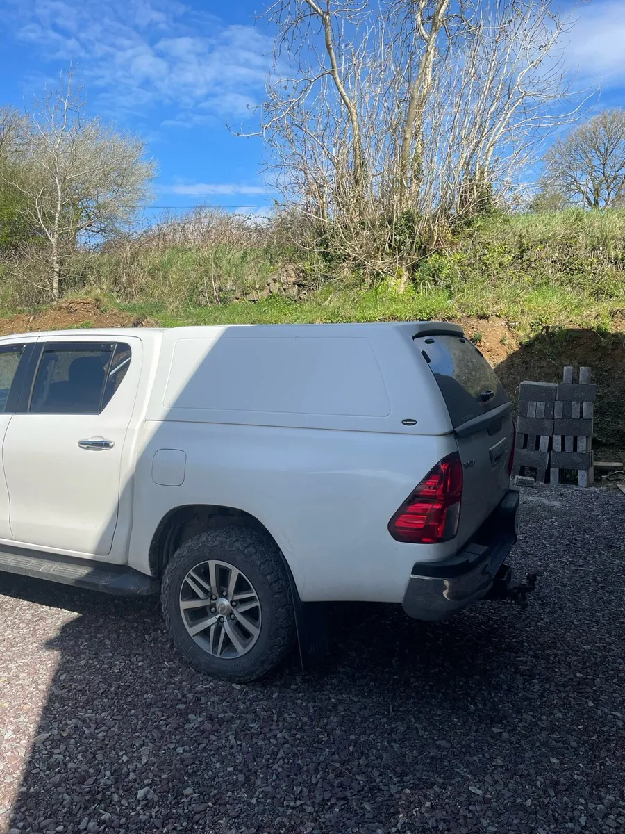 Hilux Truckman canopy - Image 1