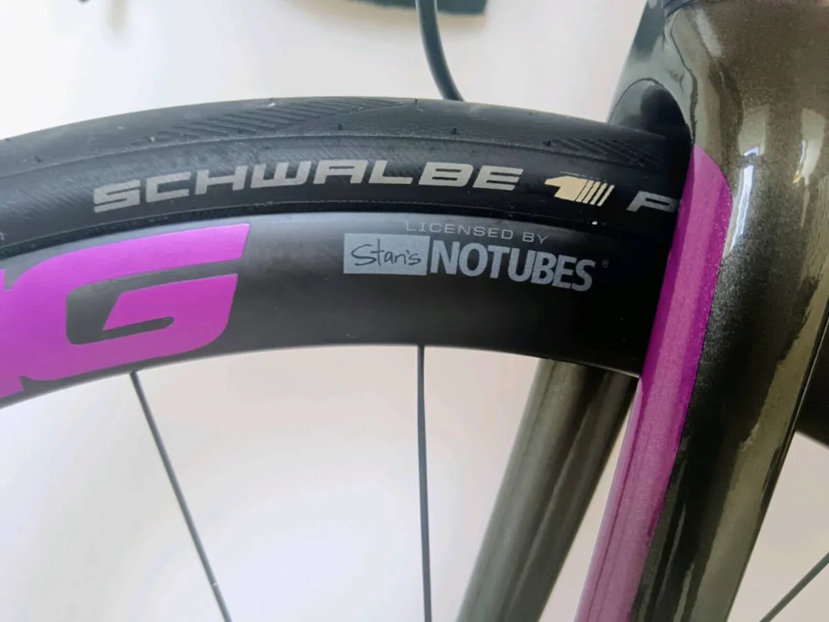 Cannondale CAAD 12 Dura-Ace Disc 56 Road Bike - Image 2