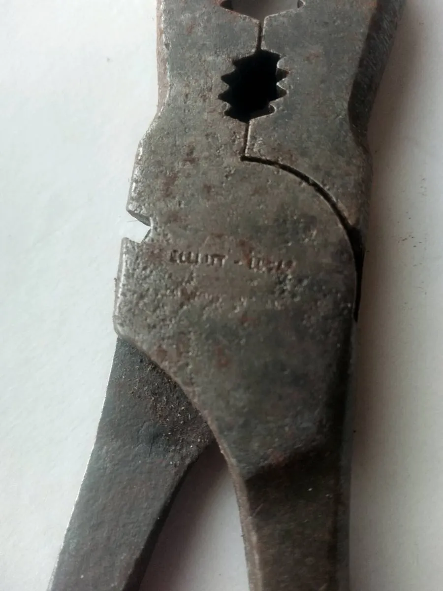 Vintage WW2 Elliot Lucas pliers - Image 2