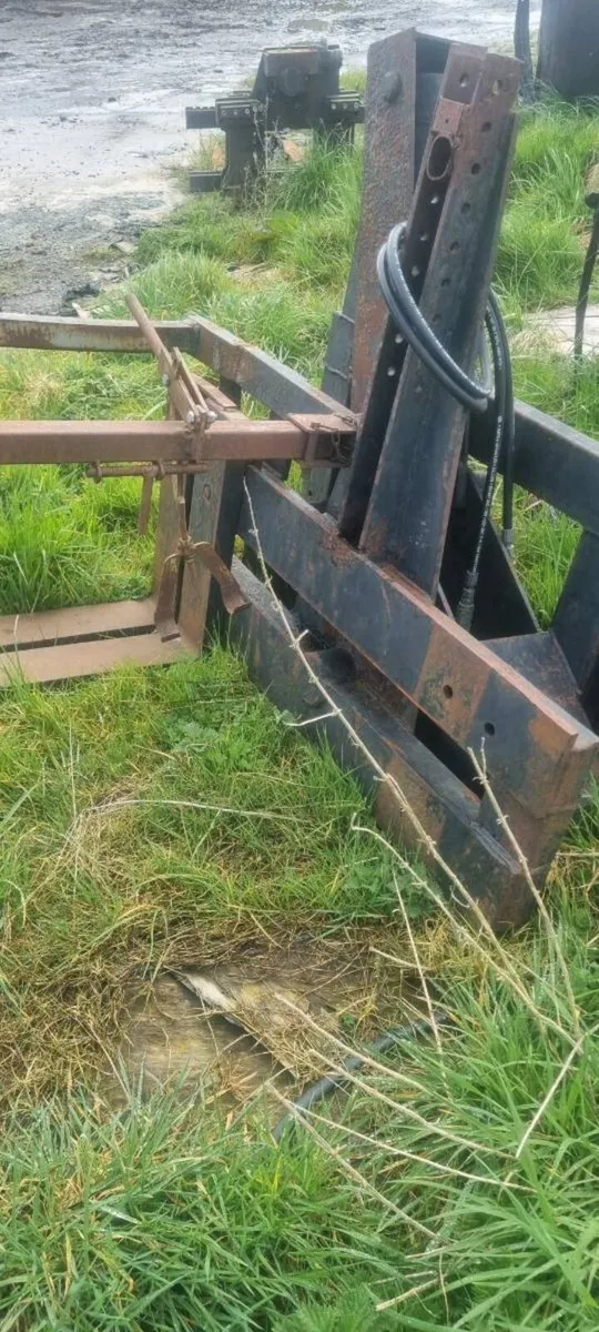 Rotating pallet forks - Image 3