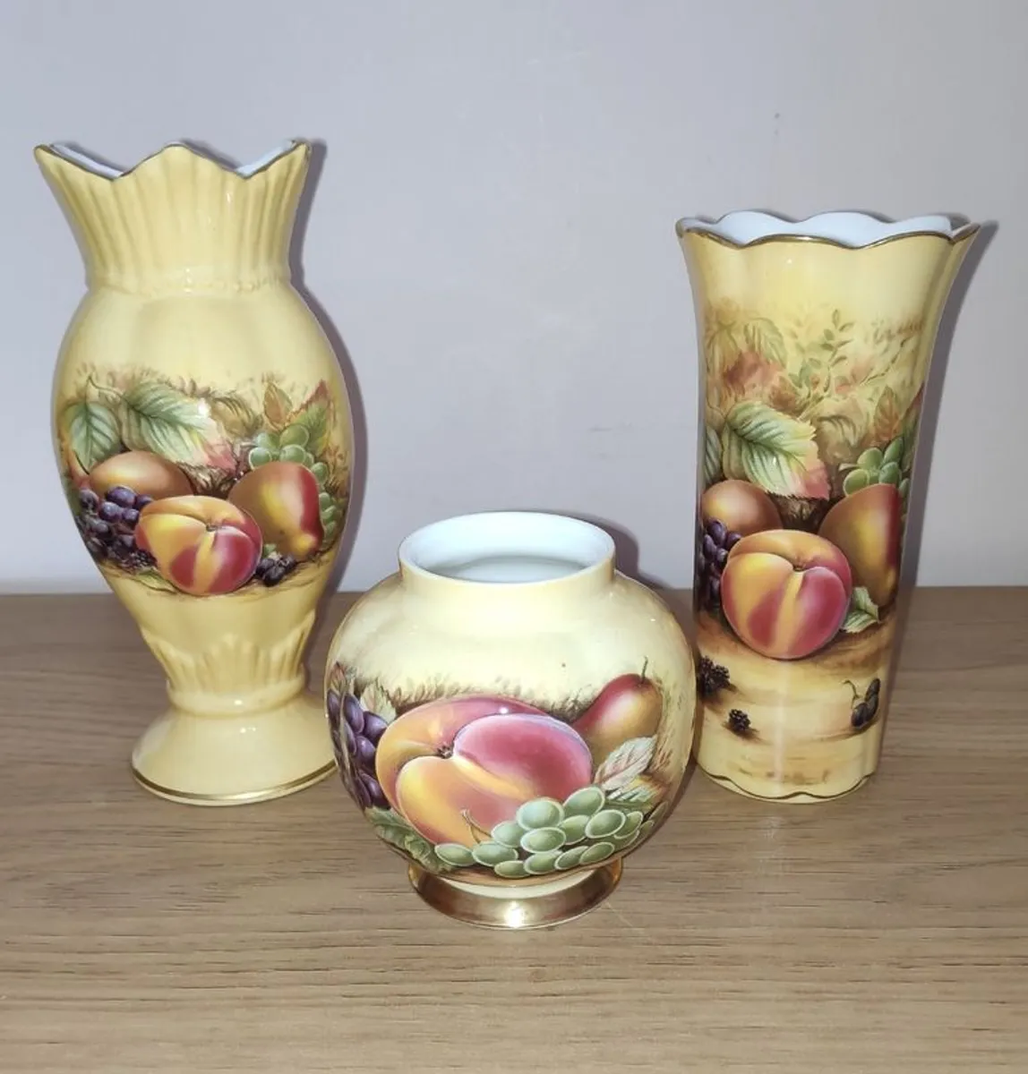Aynsley Orchard Gold 2 vases and a jar - Image 1