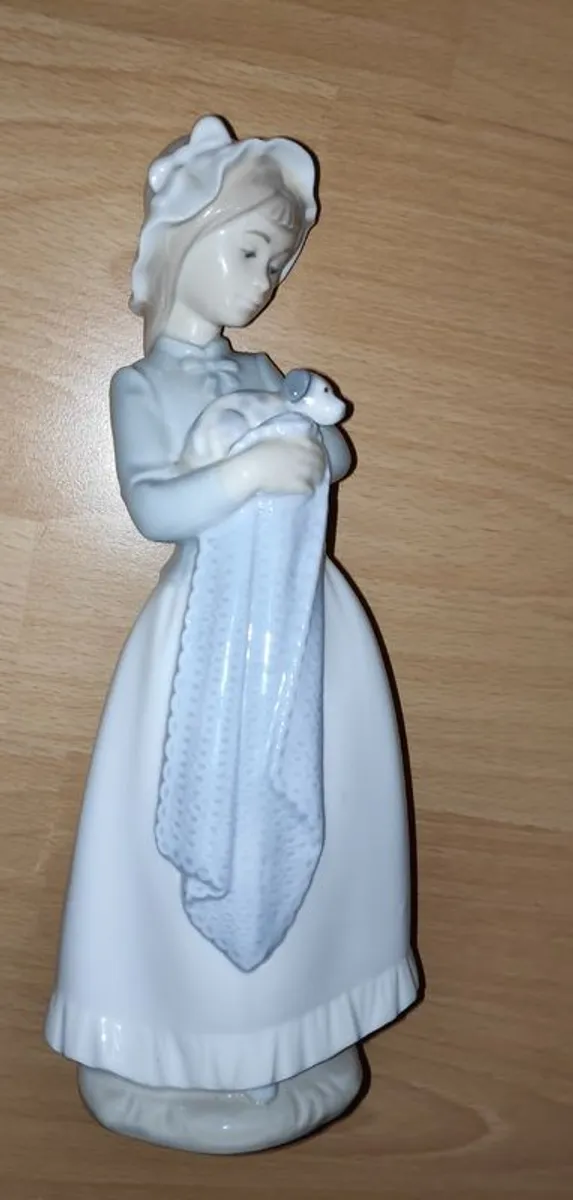 Vintage tall Nao Lladro figurine Girl holding puppy  H 25 cm - Image 1