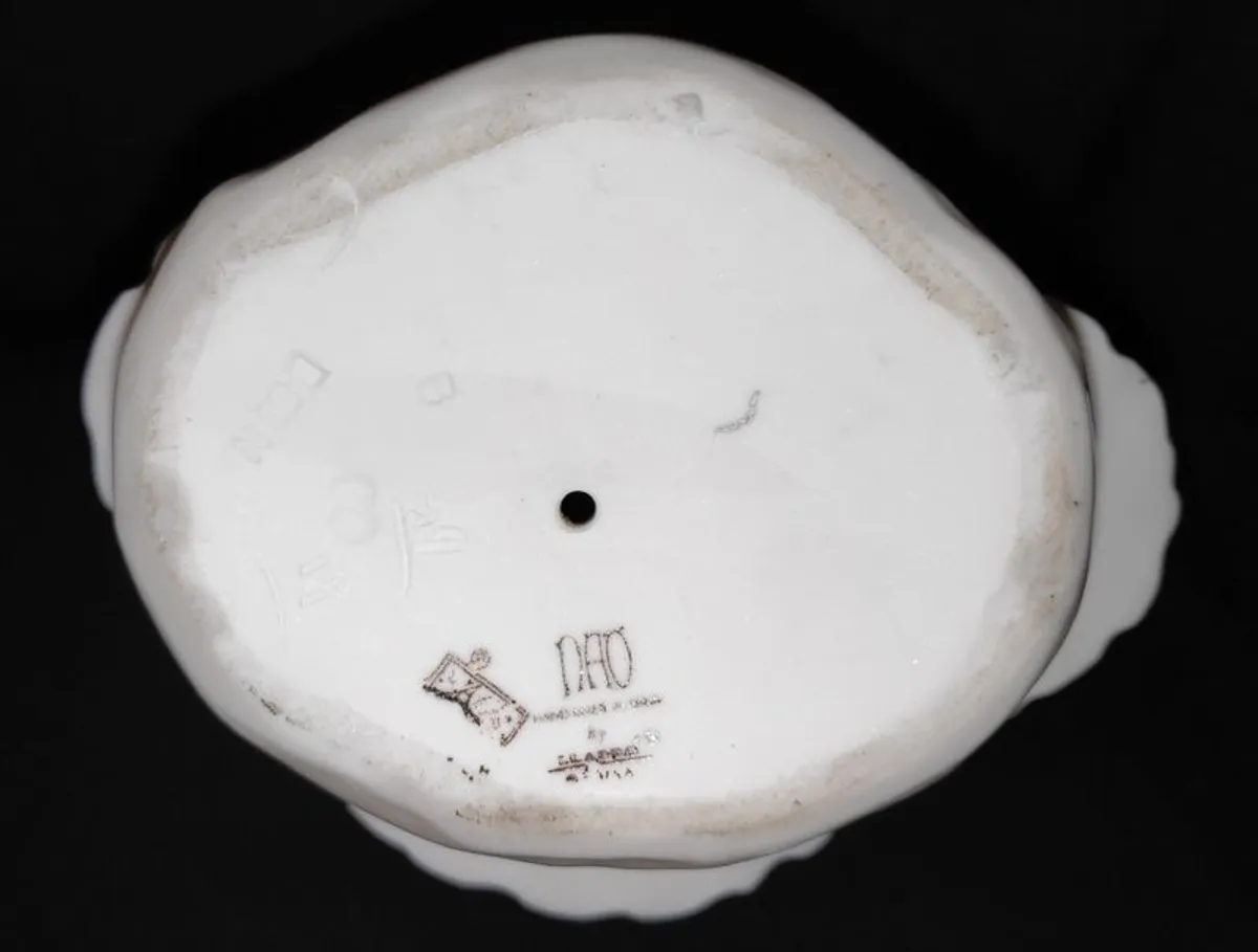 Vintage tall Nao Lladro figurine Girl holding puppy  H 25 cm - Image 2