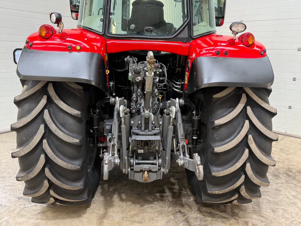 Massey Ferguson 6715S ***3400 hours!!*** - Image 4