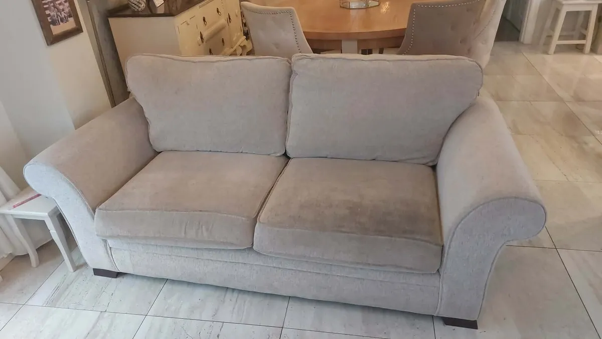 Nice two seater - Image 3