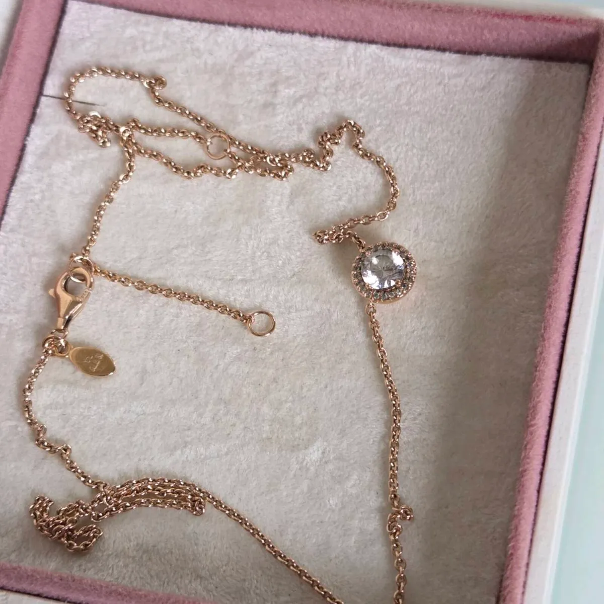 Pandora rose gold round sparkle halo necklace - Image 3