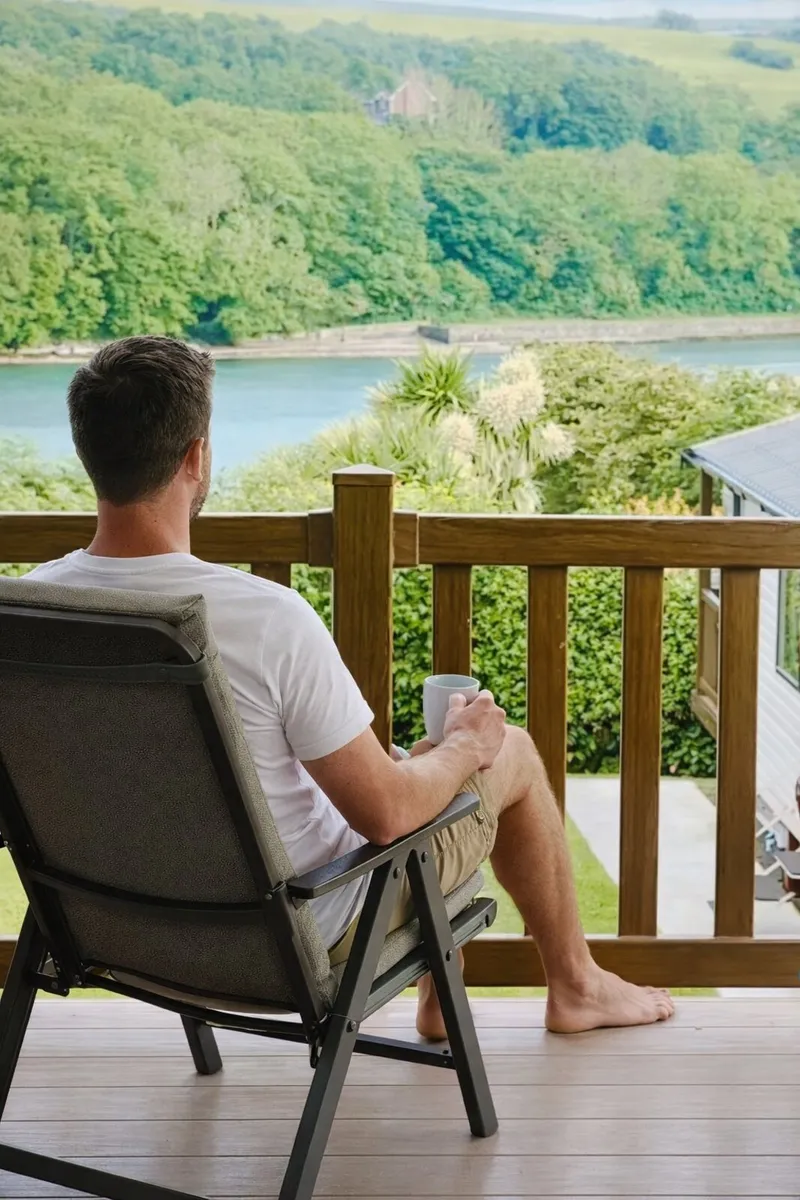 Holiday home by the sea - Image 1