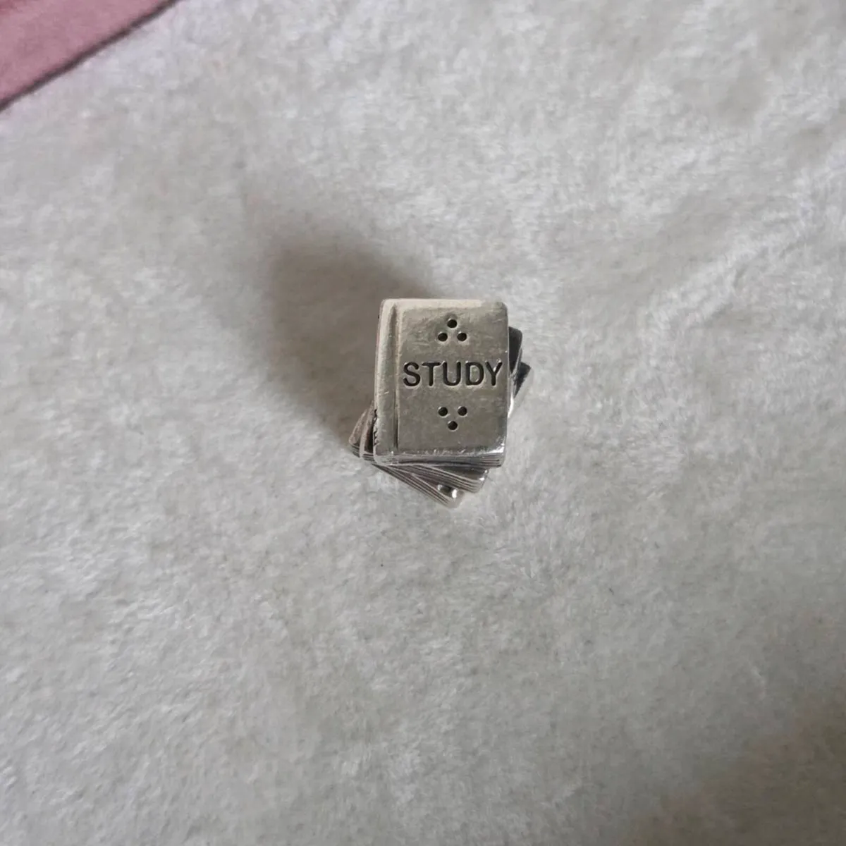 Pandora book charm with owl and graduation cap - Image 4