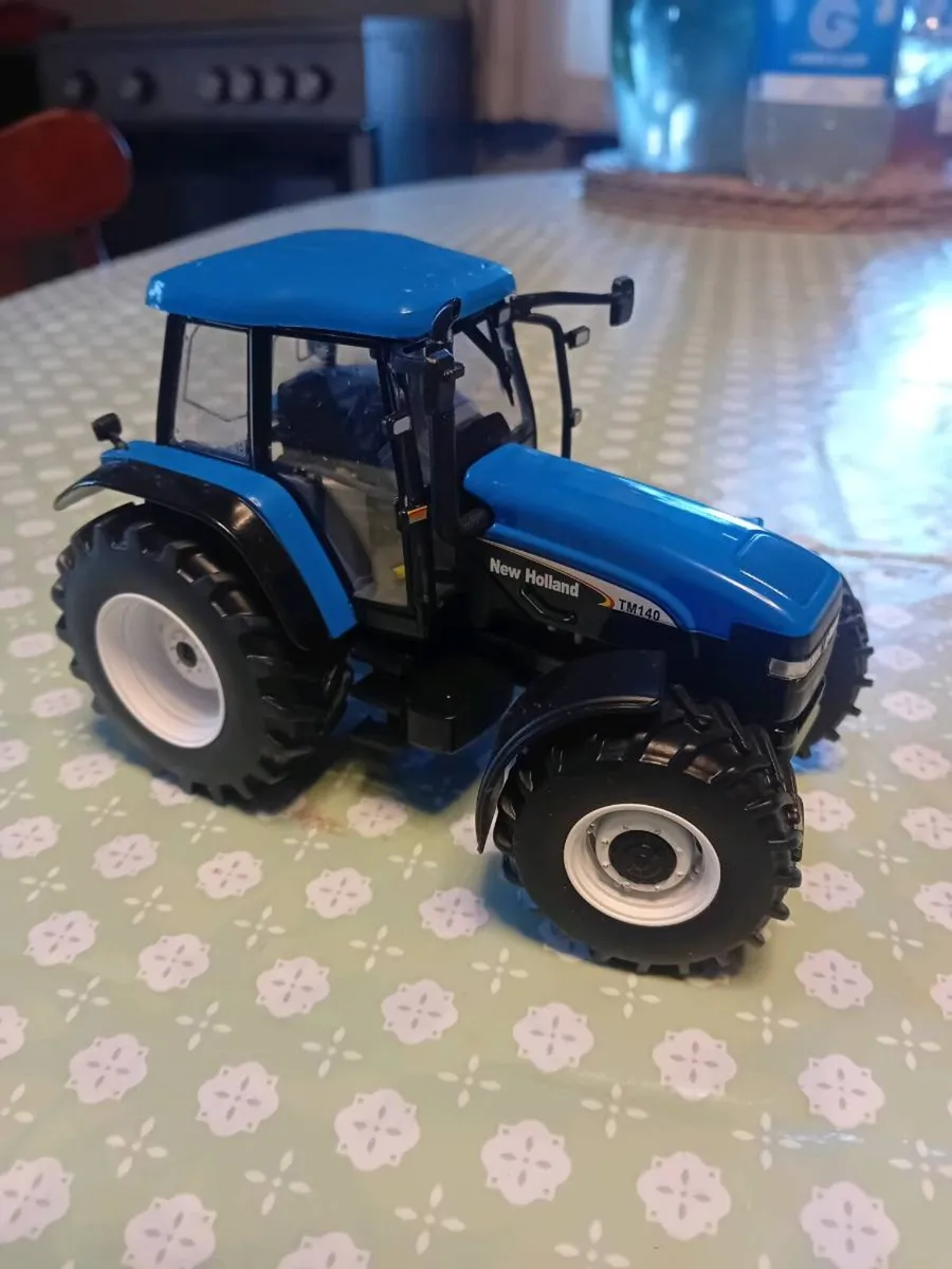 Model tractor 1/32 - Image 2