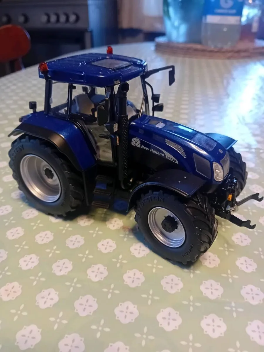 Model tractor 1/32 - Image 4