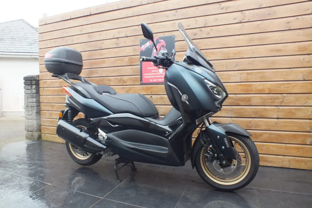 2023 Yamaha Xmax 300 (As New, Low Miles) - Image 2