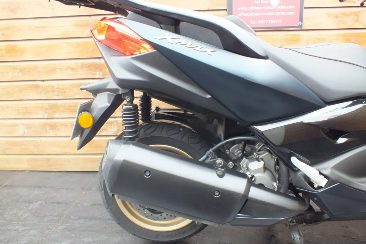 2023 Yamaha Xmax 300 (As New, Low Miles) - Image 4
