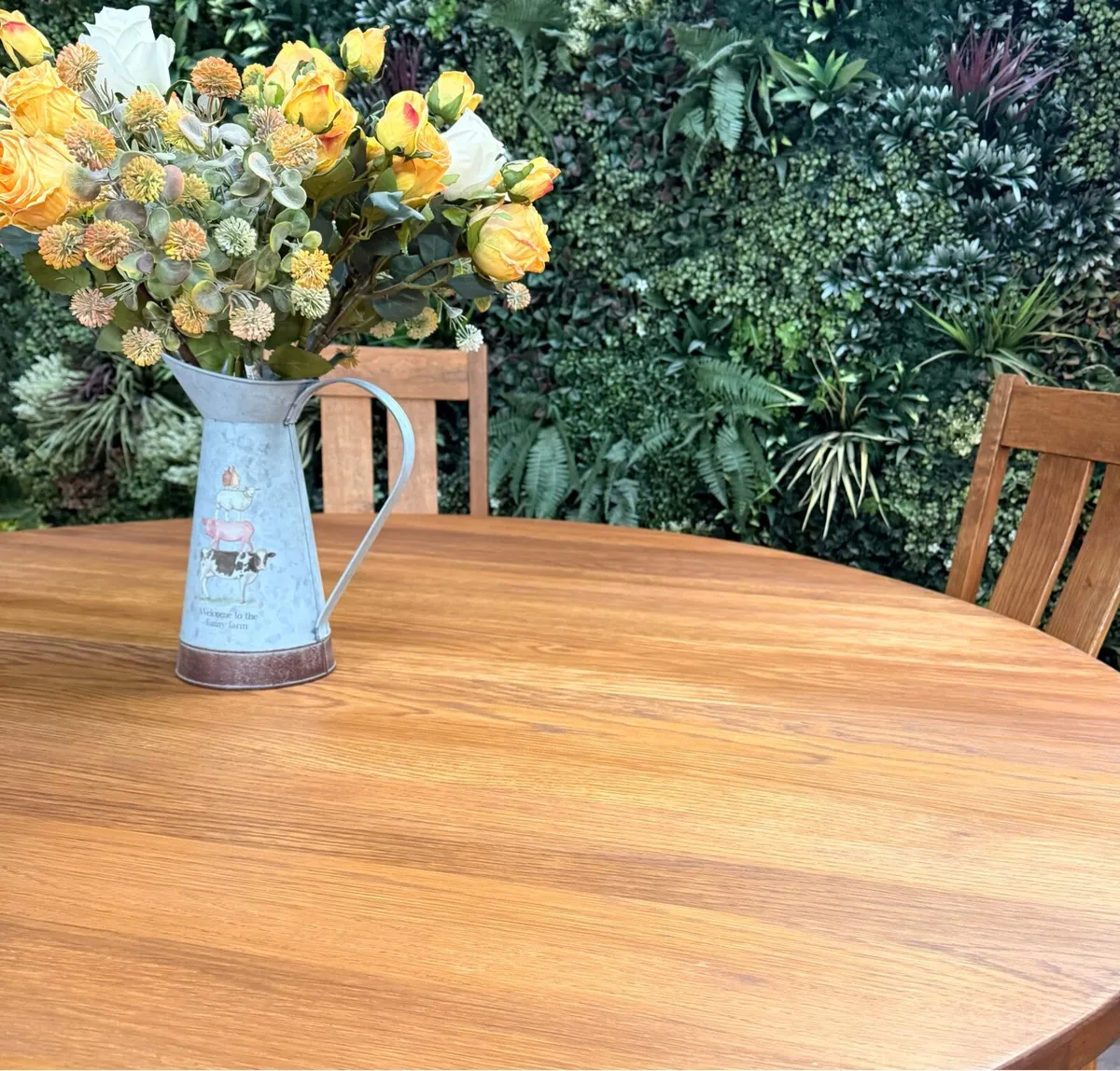 Round solid oak kitchen table & 5 chairs - Image 4