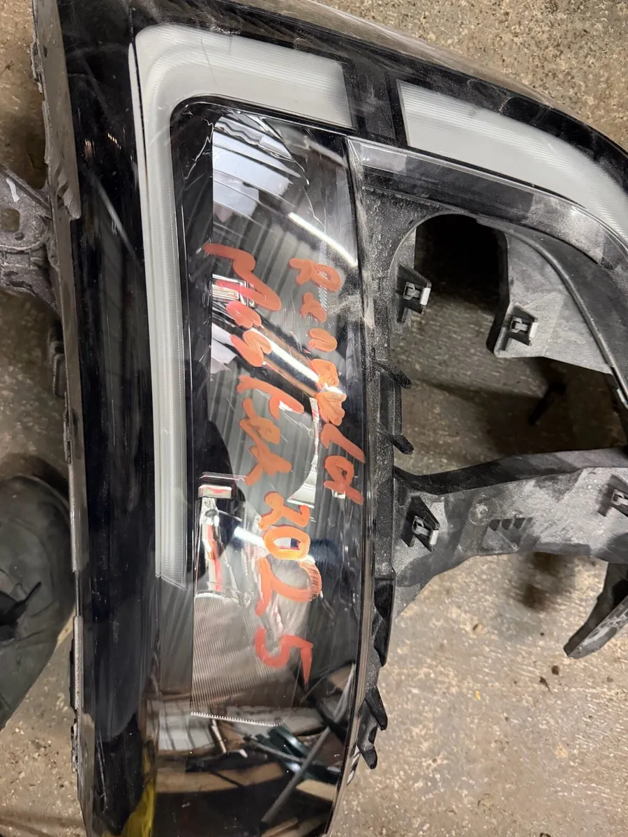 2026 passenger headlight for Renault master - Image 1