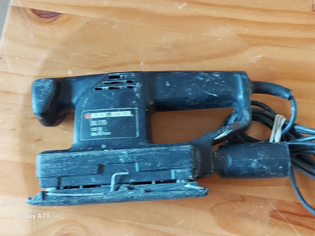 BLACK & Decker BL135 Sander - Image 2