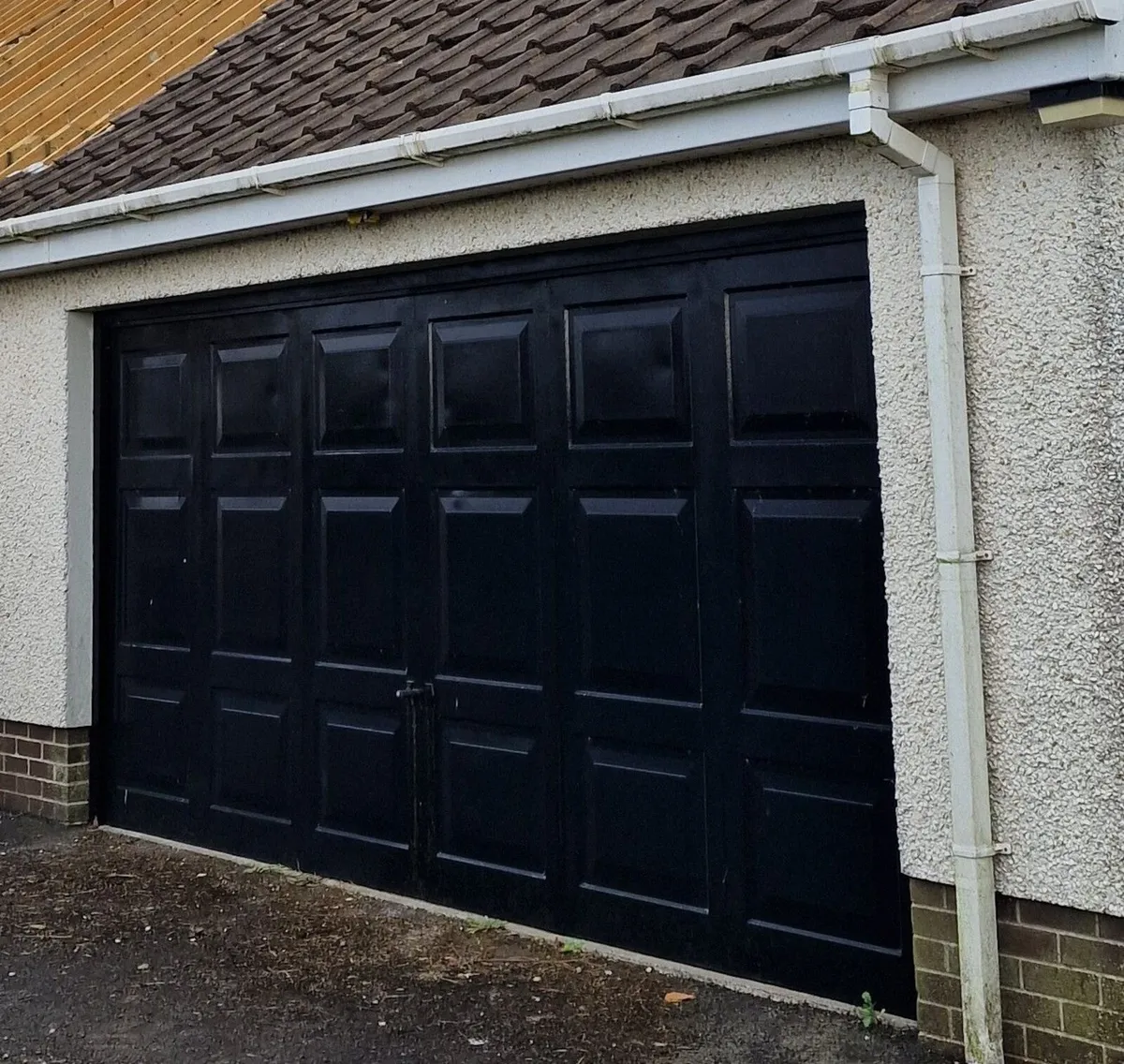 Garage Door - Image 1