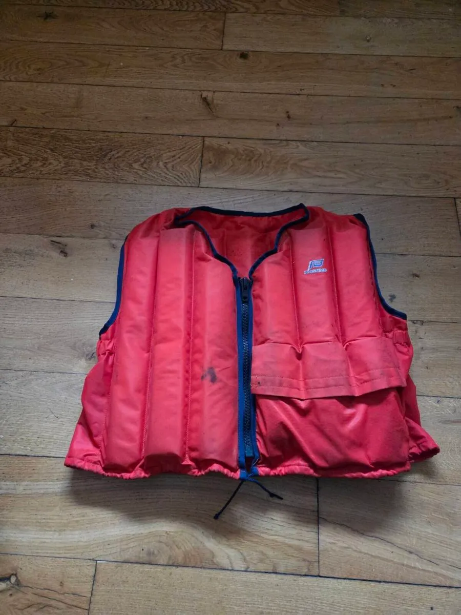 Lifejackets - Image 4