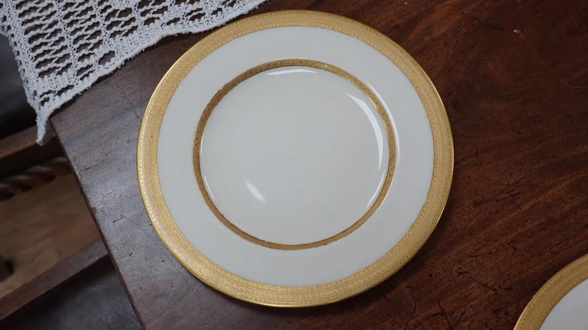 Antique Royal Worcester Set of 6 Plates - 9 in - Image 2