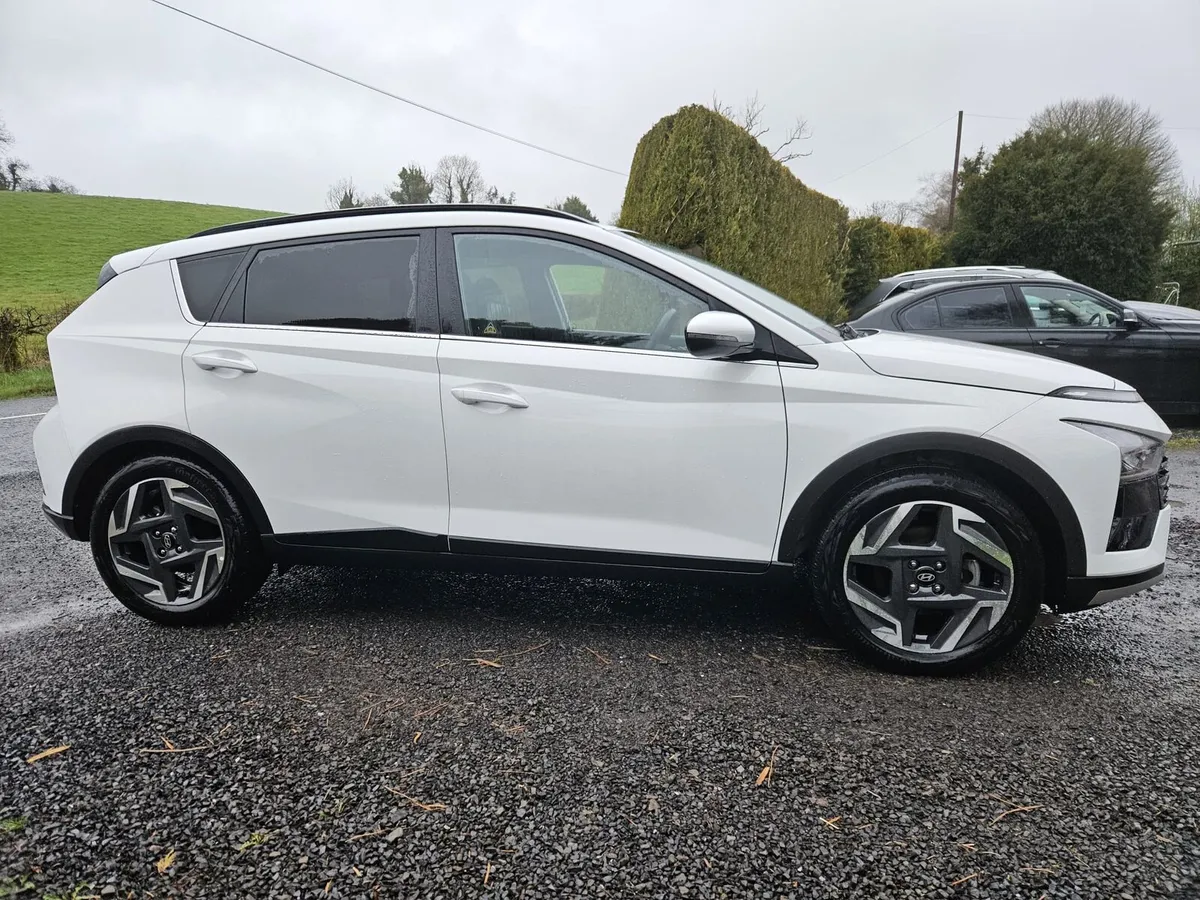 2025 Hyundai Bayon Premium - Image 2