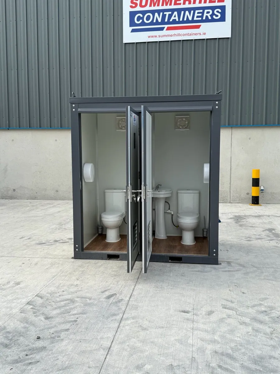Double toilet - Image 4