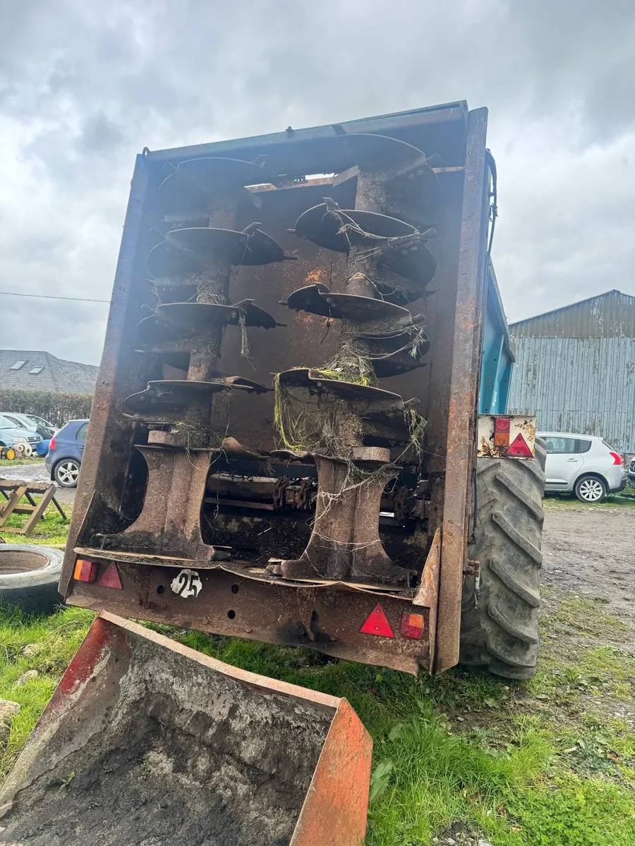 Rolland 12T dung spreader - Image 3
