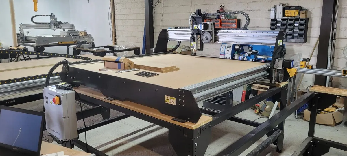 CNC-ROUTER - Image 1