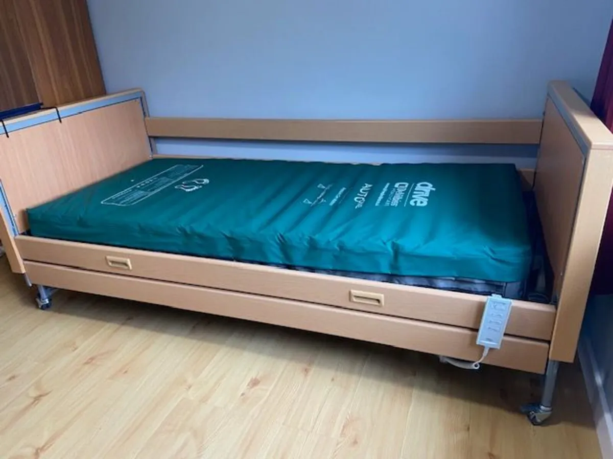 Hospital Bed - Image 4