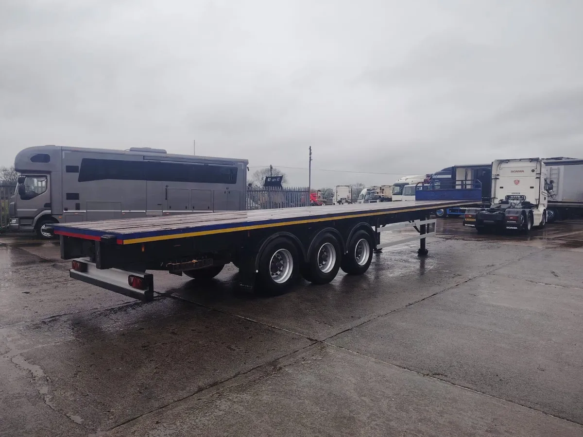 2013 Montracon 13.6 Flat Twist locks Posts Drum - Image 2