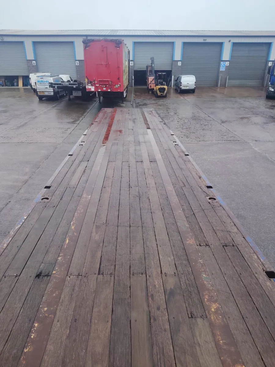 2013 Montracon 13.6 Flat Twist locks Posts Drum - Image 4