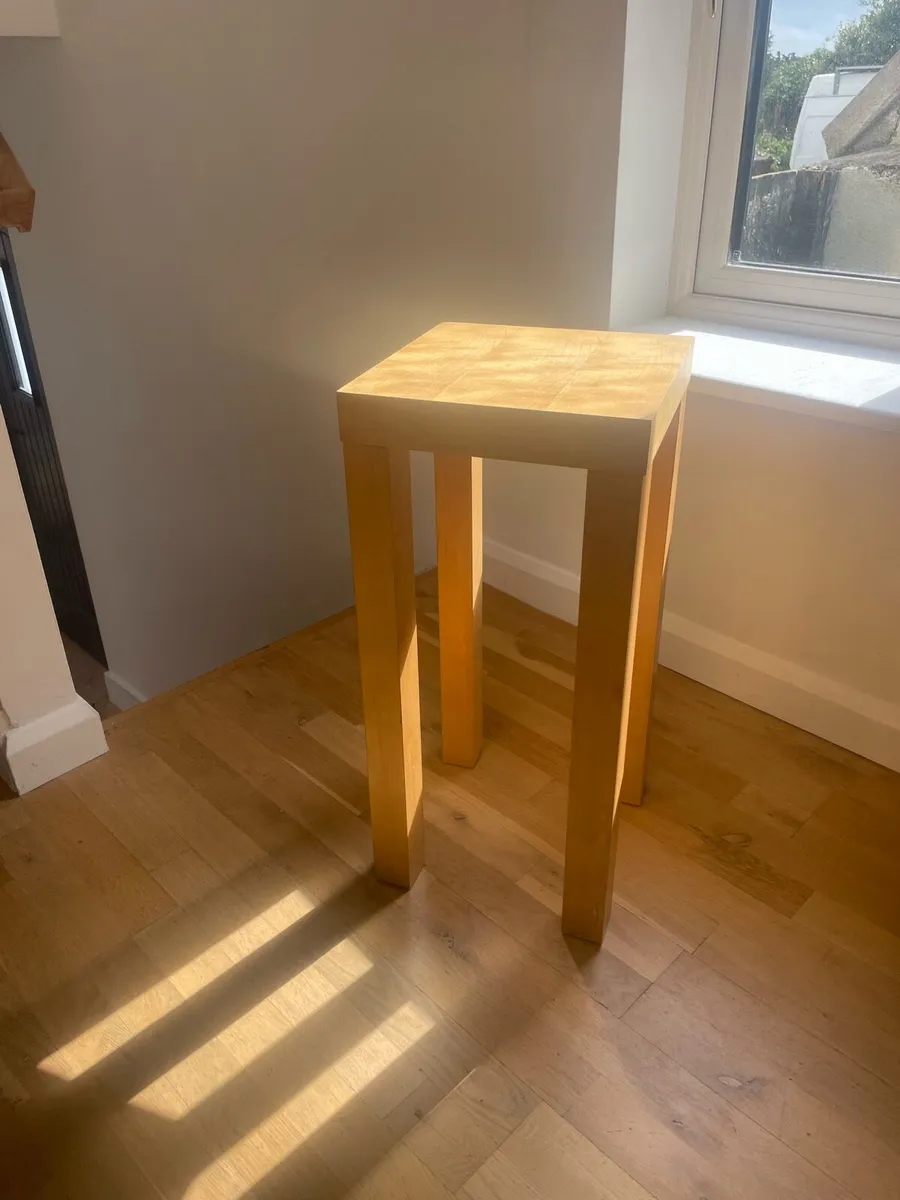 Plant stand for living room. - Image 1