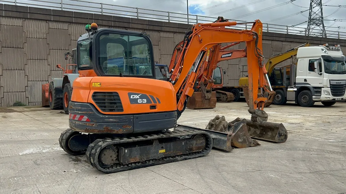 Doosan dx63-3 year 2021 - Image 1