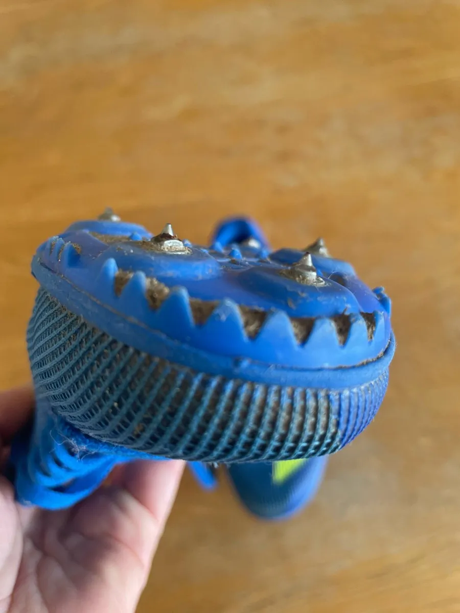 Running spikes - Image 2