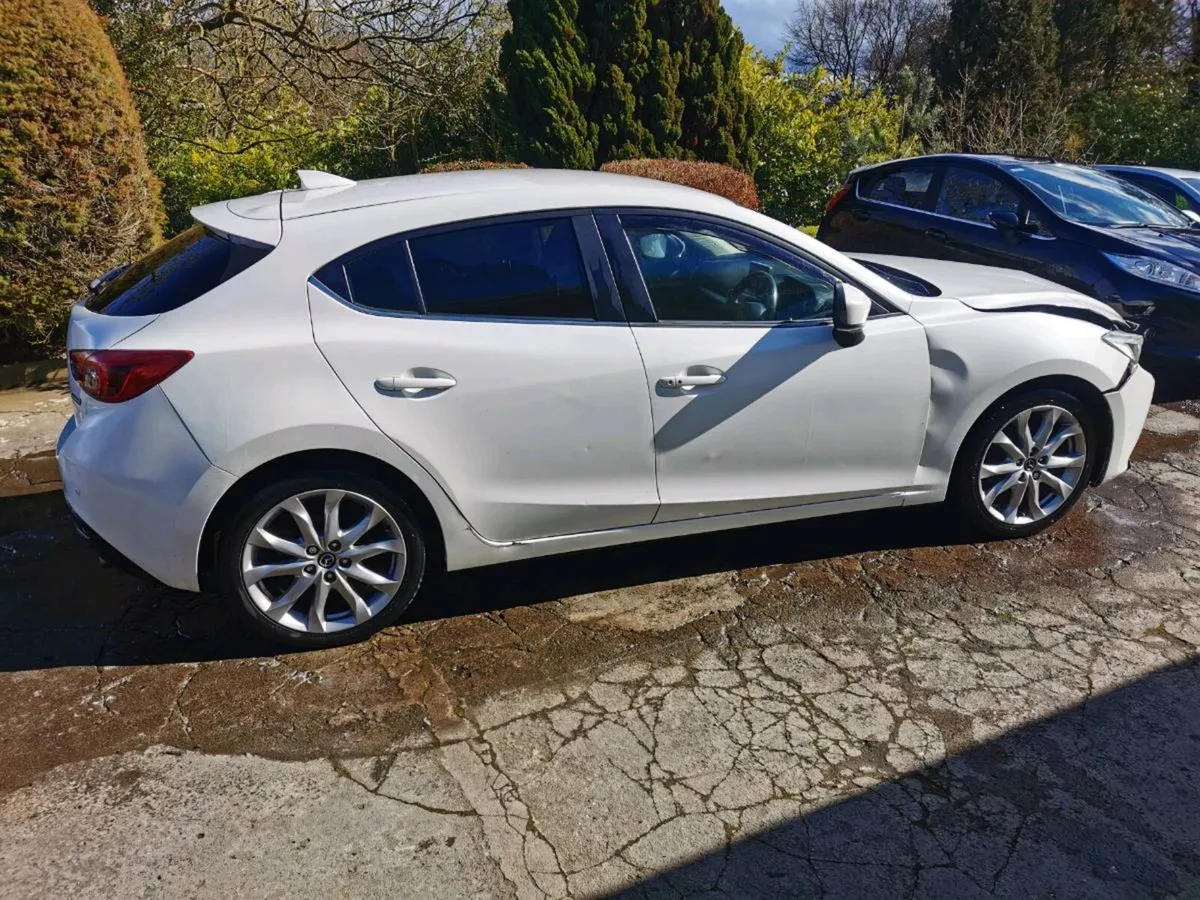 161 Mazda 3 1.5 Sport - Image 3
