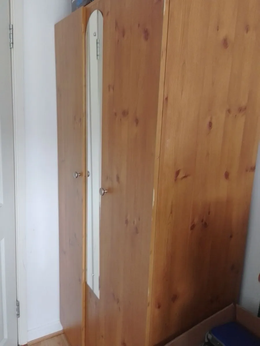 LAMINATED WOODEN WARDROBE WITH CENTRE MIRROR. - Image 1