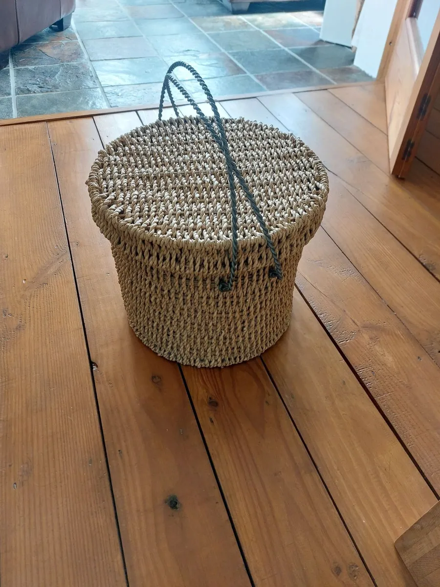 Large Wicker Basket - Image 1