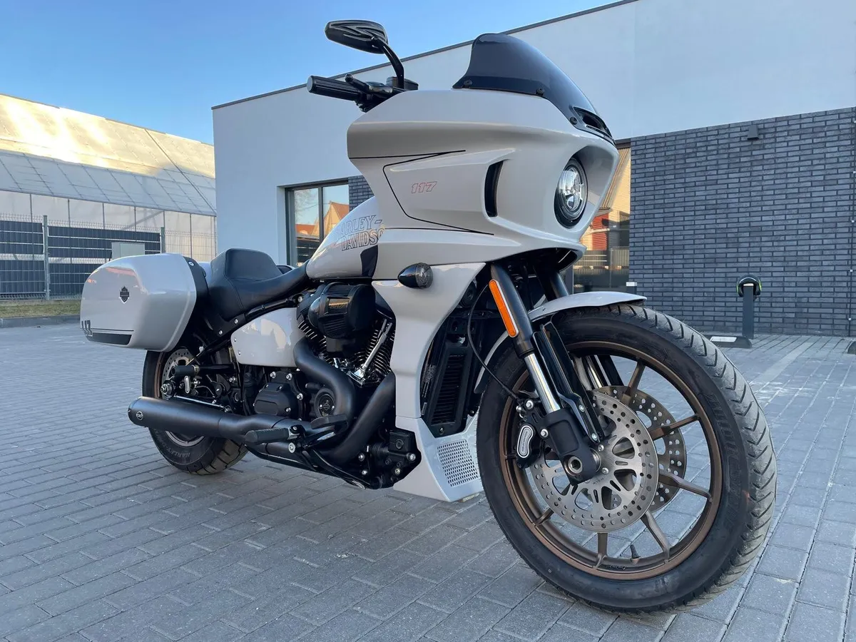 Harley Davidson low rider st - Image 1
