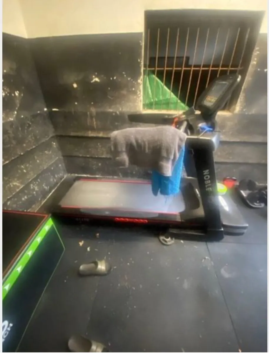 Noble Pro E8.0 bluetooth treadmill - Image 1