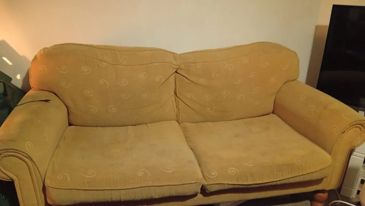 Sofa and armchairs - Image 1