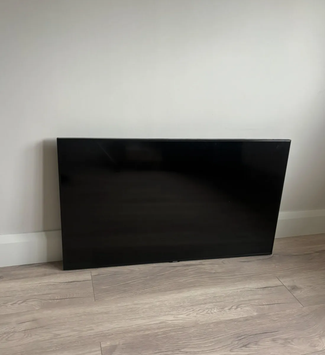 Samsung 43” Smart 4K Ultra HD HDR LED TV for Sale - Image 1