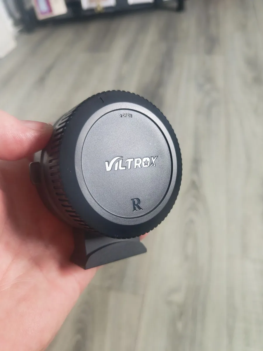 NEW Canon Mount ADAPTER EF-EOS R - Image 1