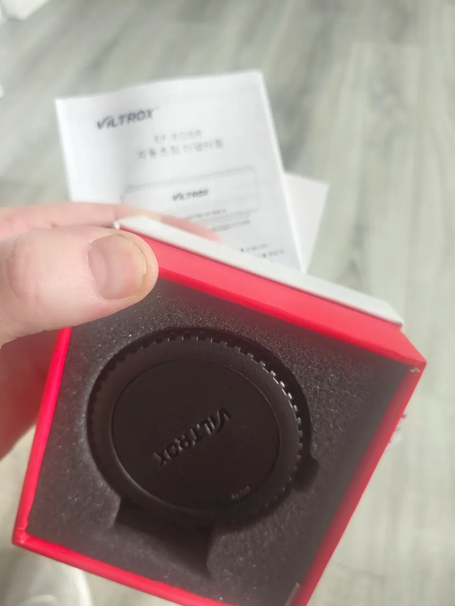 NEW Canon Mount ADAPTER EF-EOS R - Image 3