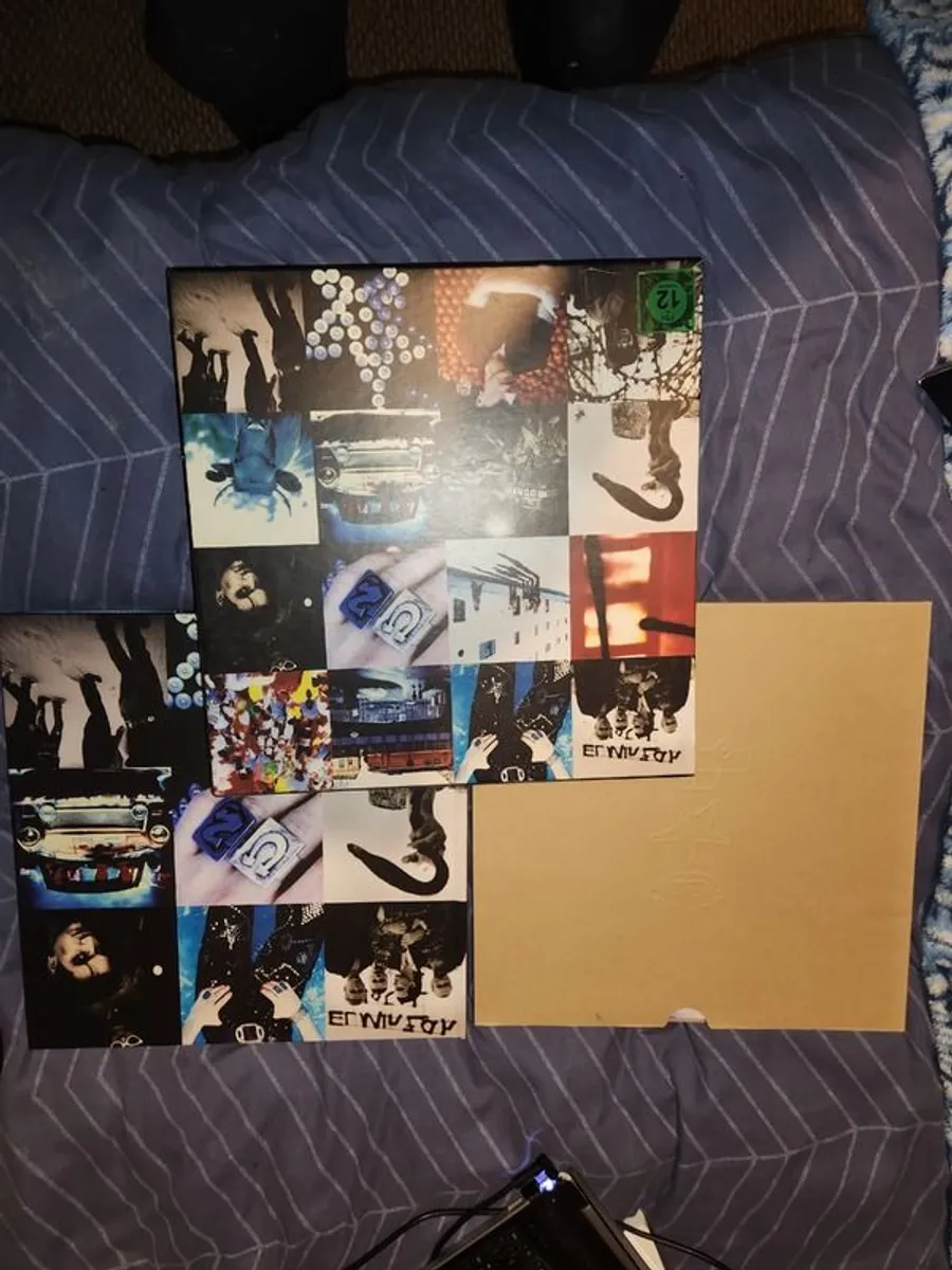 U2 Achtung Baby Super Deluxe 6 X Cd & 4 X Dvd Box Set - Image 2