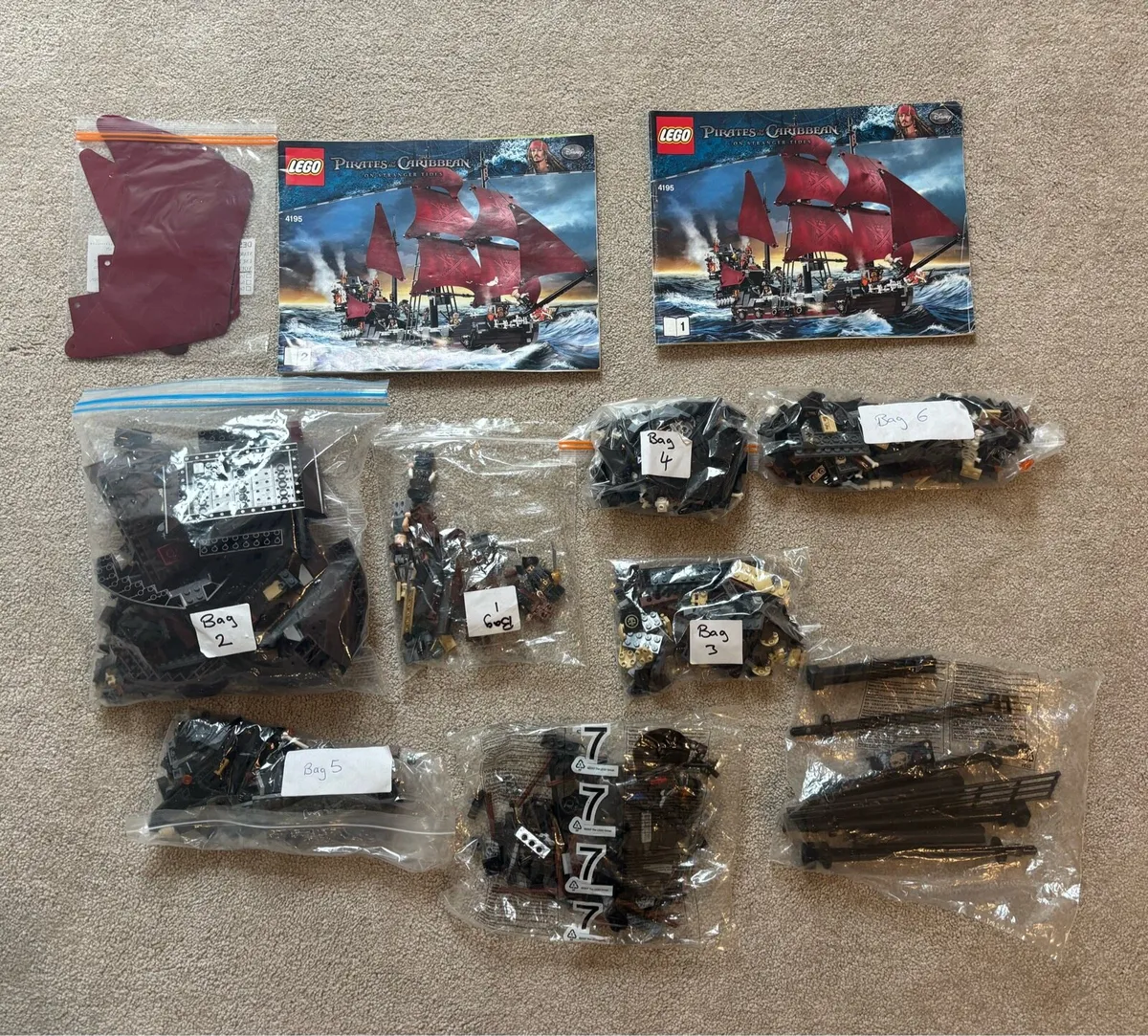 Lego Pirates of the Caribbean Queen Anne’s Revenge - Image 2