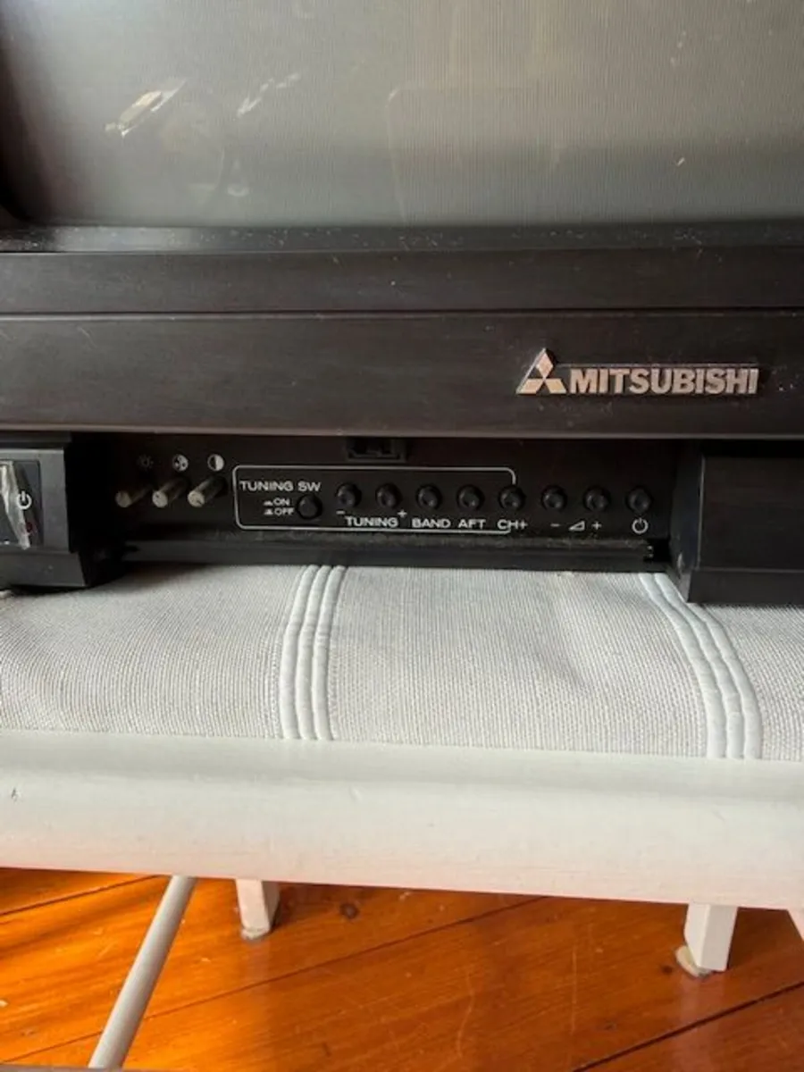 Portable TV - Image 3