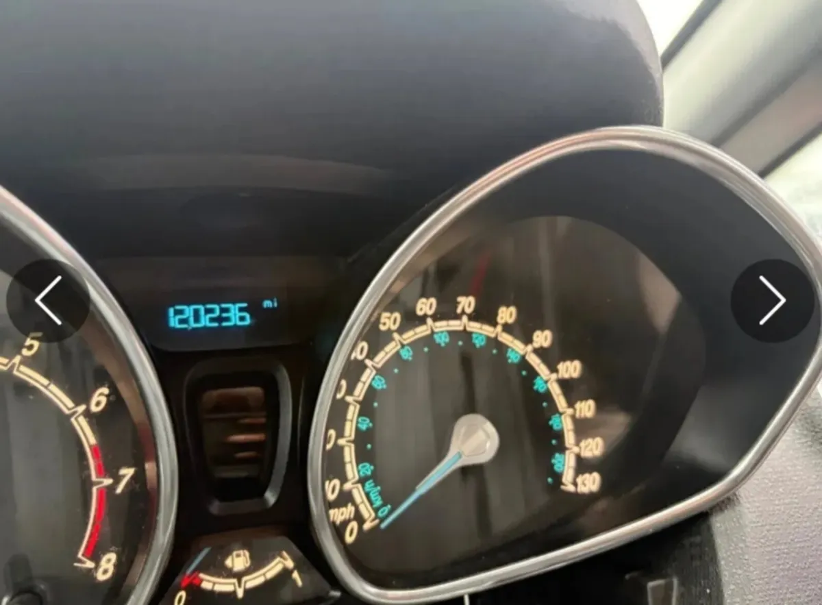 2016 Ford Fiesta ST-Line 1.0 Engine damage - Image 3