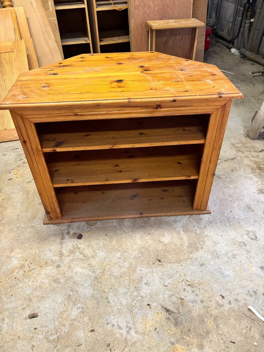 TV mount table - Image 1