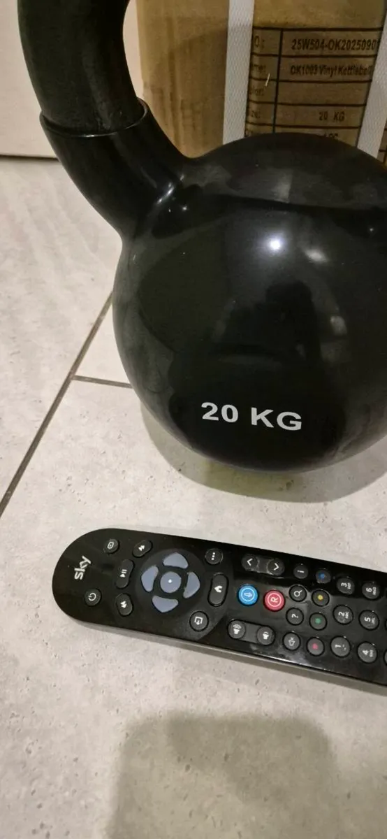 Brand new 20 kilo cast iron kettlebell - Image 3