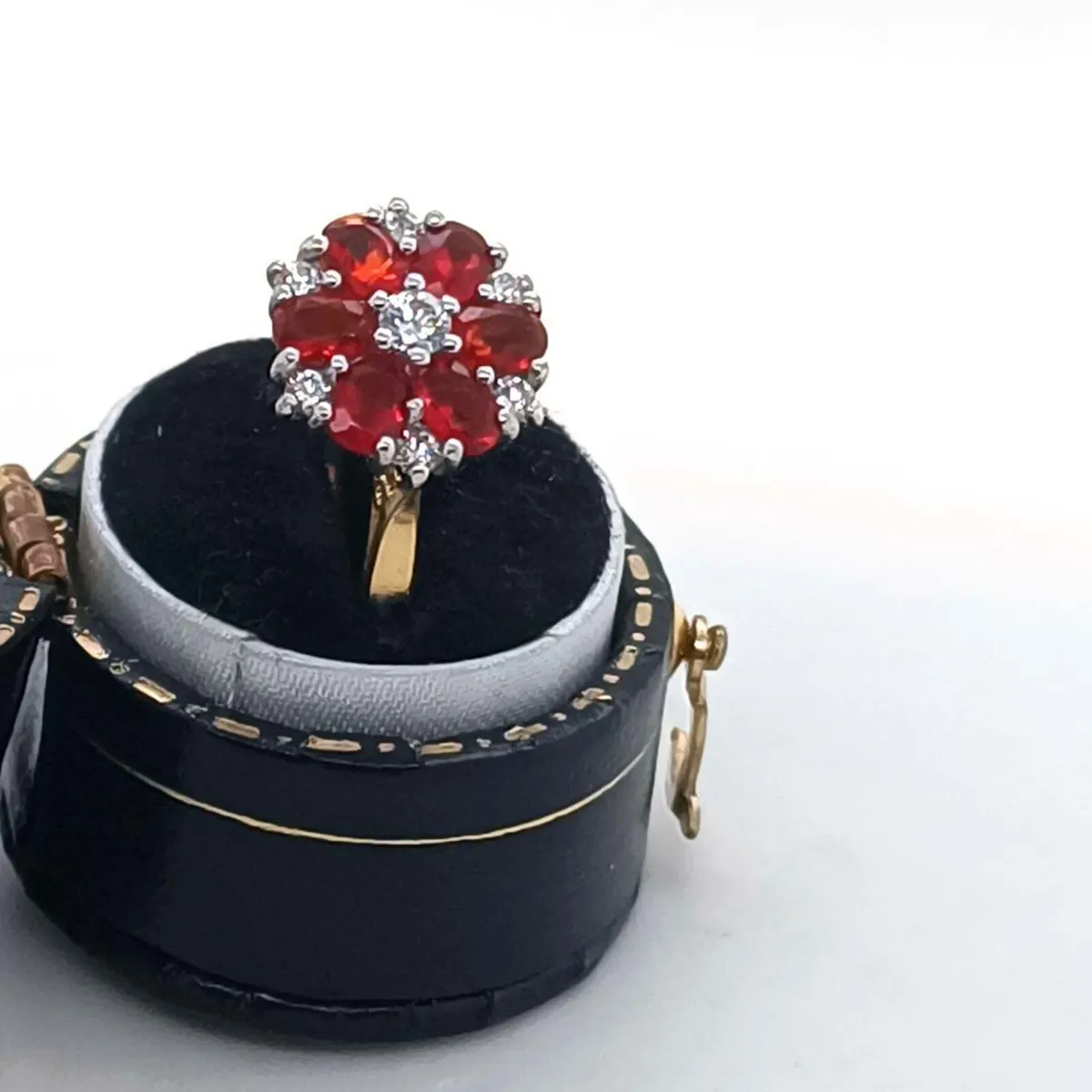 18k gold ring with fire opal and diamonds - Image 2