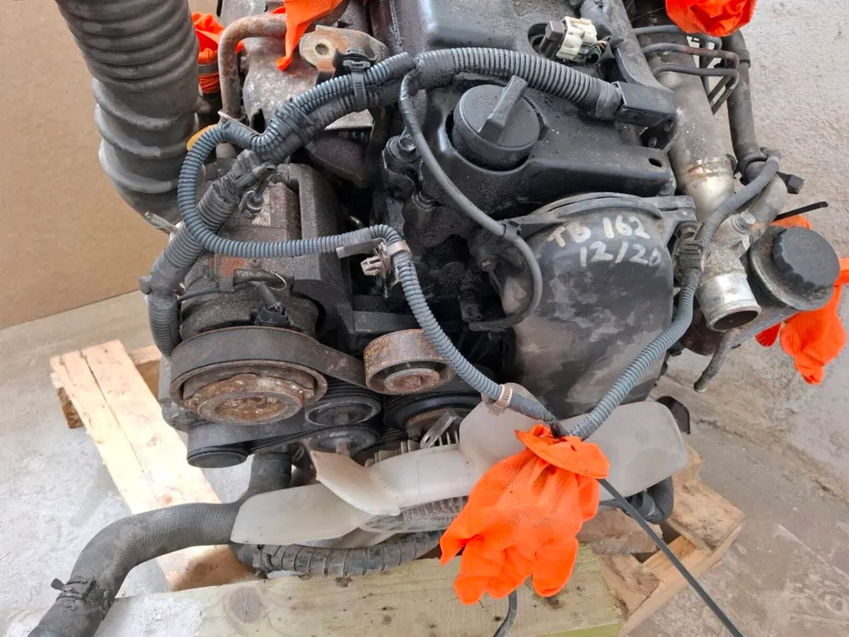 Toyota landcruiser engine - Image 3